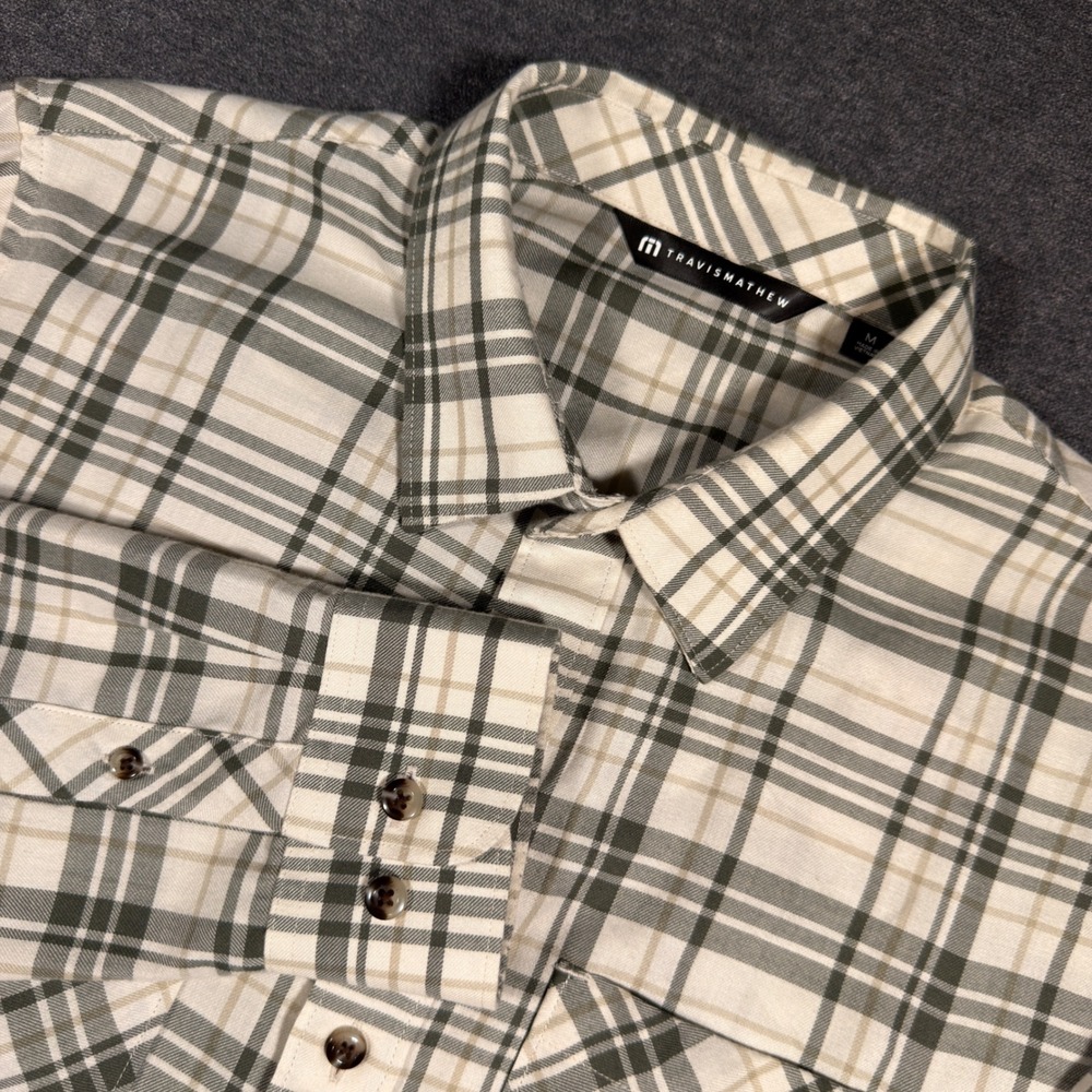 TravisMathew Button Up Shirt Mens Medium Beige Plaid‎ Long Sleeve Light Flannel